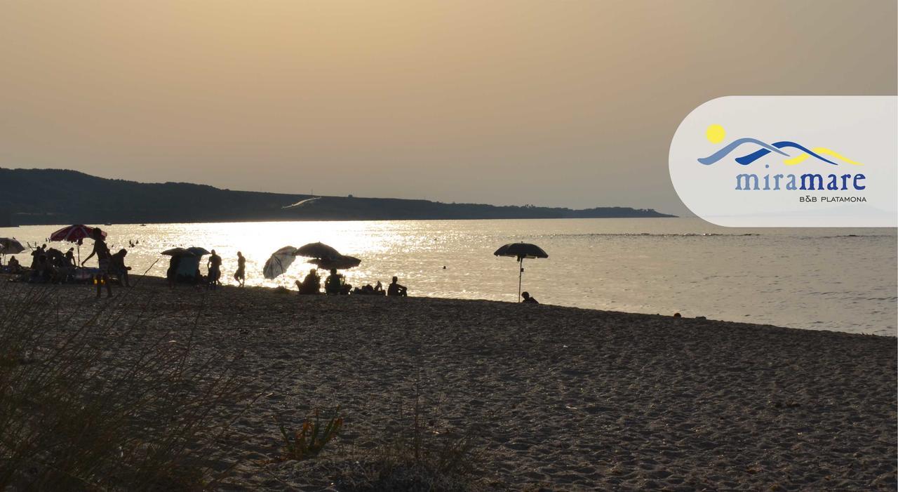 Miramare Struttura Sulla Spiaggia Platamona Esterno foto
