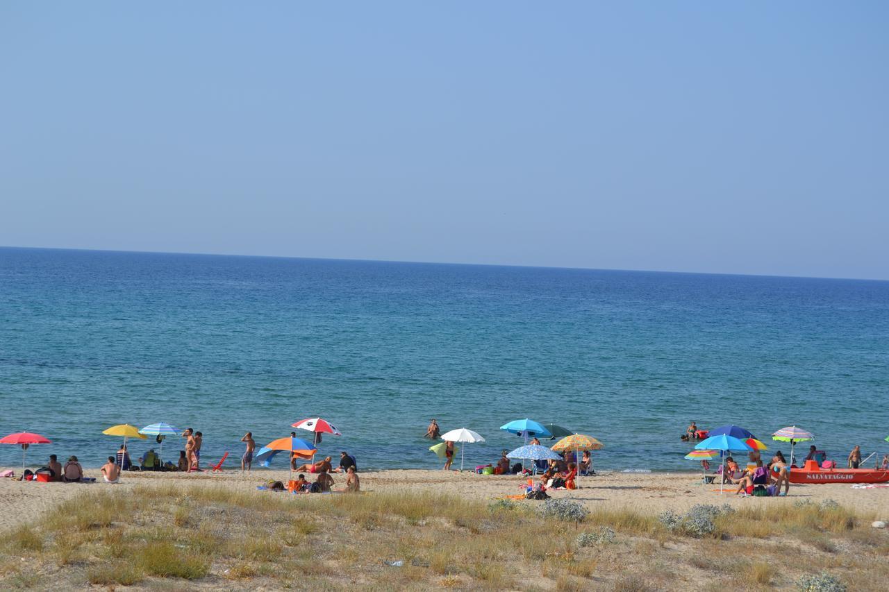 Miramare Struttura Sulla Spiaggia Platamona Esterno foto