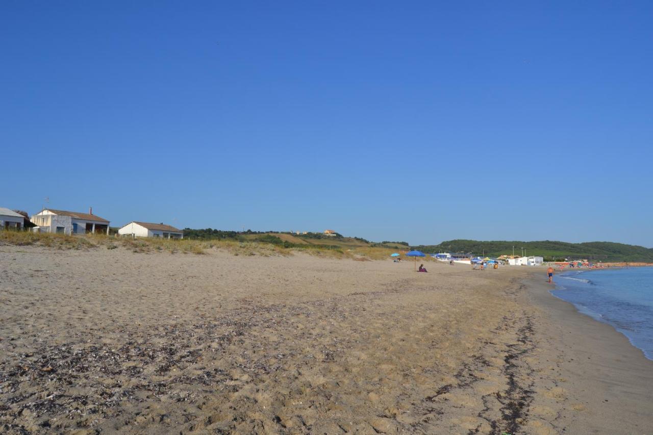 Miramare Struttura Sulla Spiaggia Platamona Esterno foto