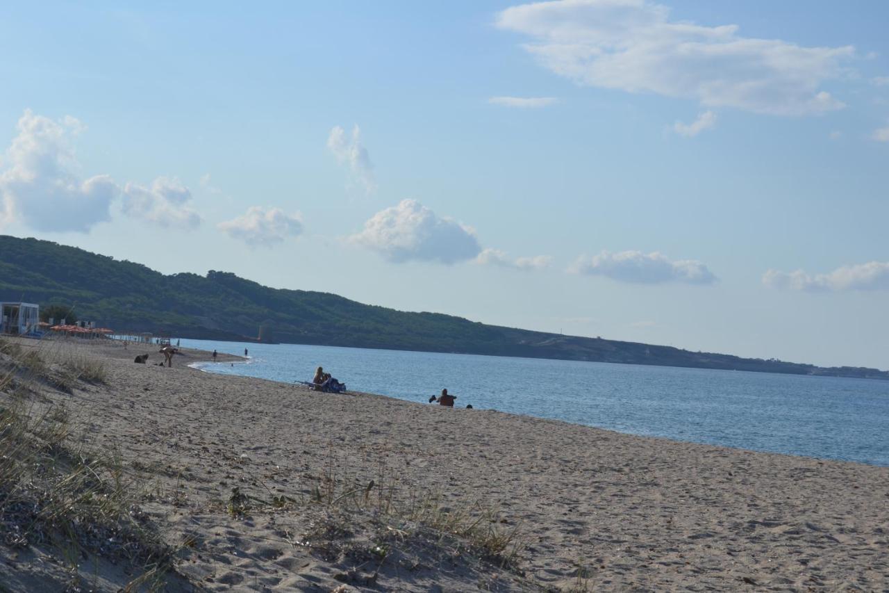 Miramare Struttura Sulla Spiaggia Platamona Esterno foto